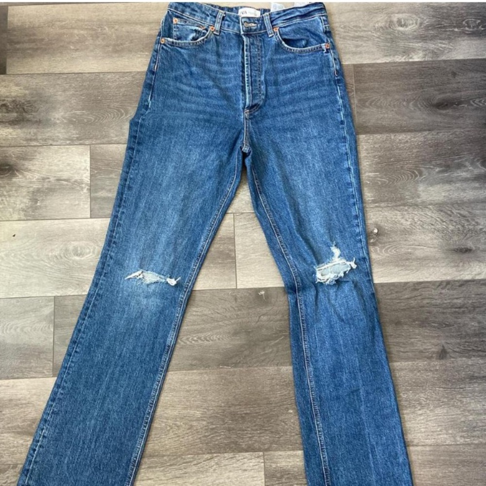 Zara high rise straight jeans. Blue wash